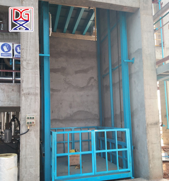 井道导轨式升降机