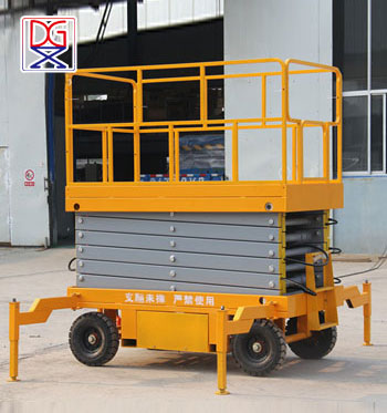 电动剪叉式升降机