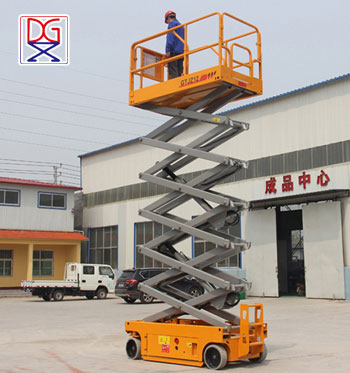 全自动行走式升降机